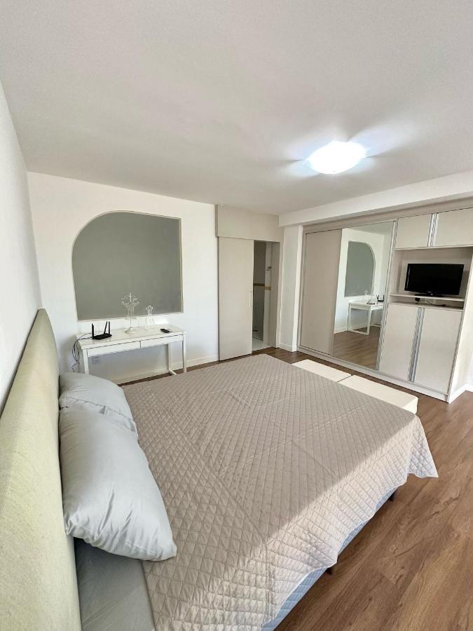 Jaraguá do Sul Saint Sebastian Flat 307 - Com Hidro! Ate 4 Pessoas, Duplex, No Centroヴィラ エクステリア 写真